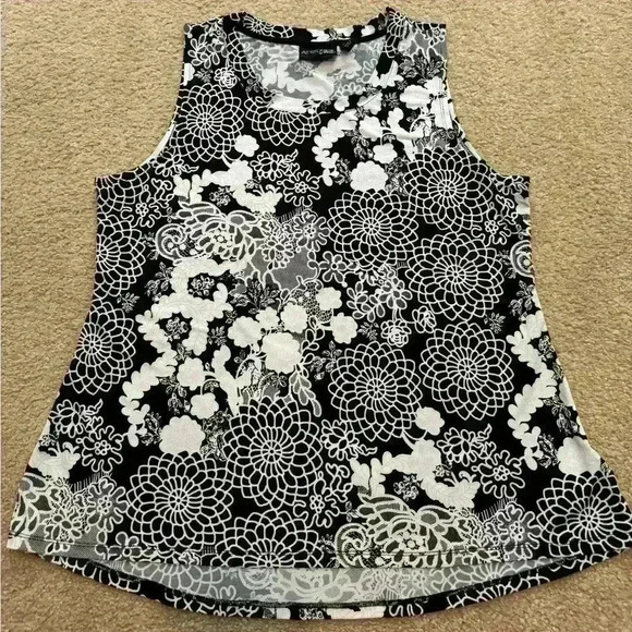 Attitudes by Renee Como Jersey SET OF TWO Solid and Printed Tanks Size L Floral - Picture 10 of 13